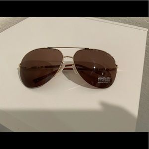 Kenneth Cole Aviator sun glasses